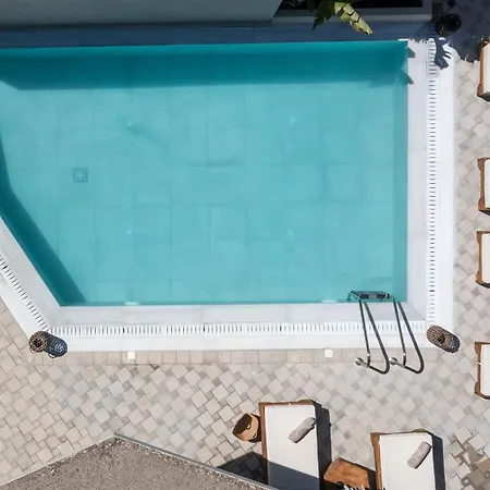 Lythari Summer Villa *